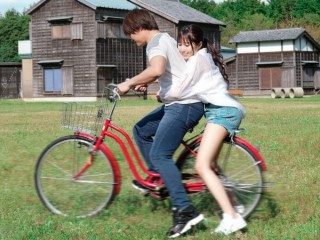 Tiếp Viên Bị Phi Công Đụ Buồng Lái
